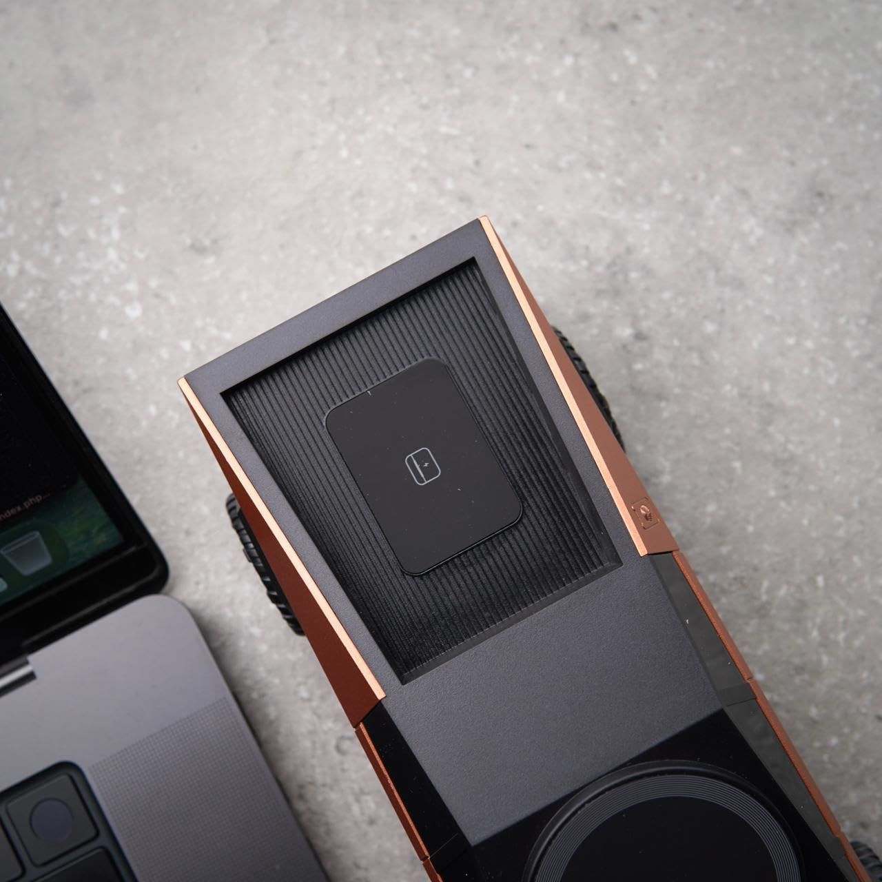 Cyber Charge T3 3-in-1 Wireless Dock Charger